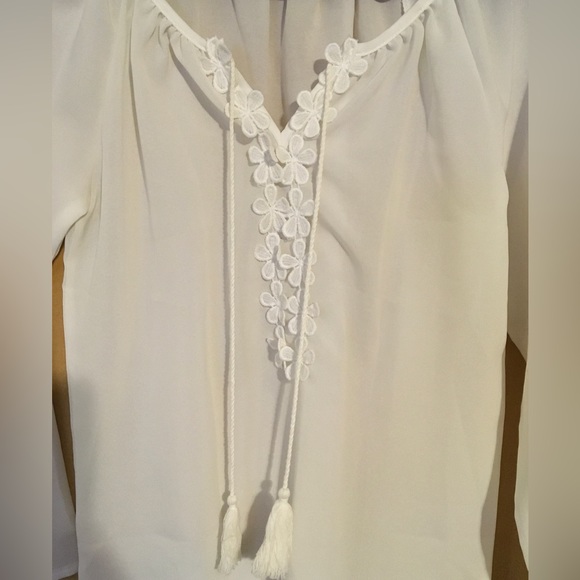 NWOT Ivory Boho Top Size M - Picture 2 of 4